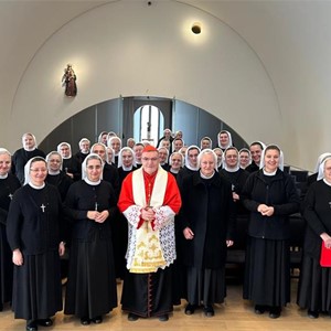 Kardinal Bozanić pohodio Kuću maticu sestara milosrdnica u Zagrebu